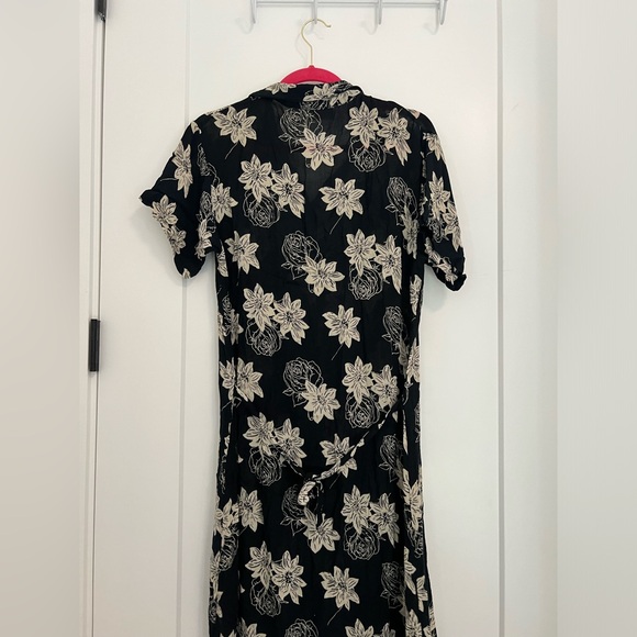 Floral Maxi Dress - Picture 5 of 6